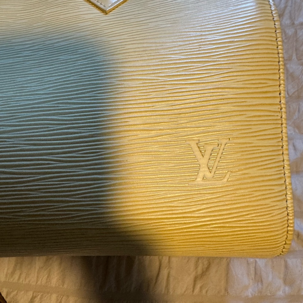LOUIS VUITTON CLASSIC SPEEDY 25 EPI LEATHER HANDBAG - Picture 12 of 16